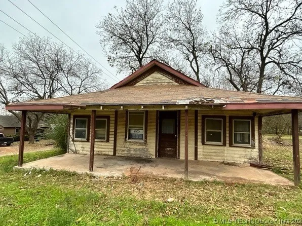 502 E Hooper St, Wynnewood, OK 73098