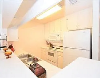 111 S Springview Dr — Photo 8