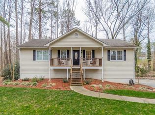 706 Willowbrook Ln, Woodstock, GA 30189