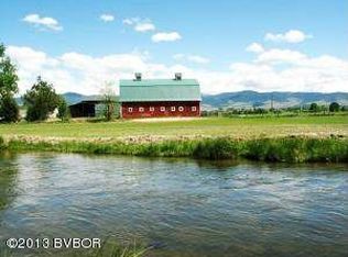 277 Hawker Ln, Corvallis, MT 59828