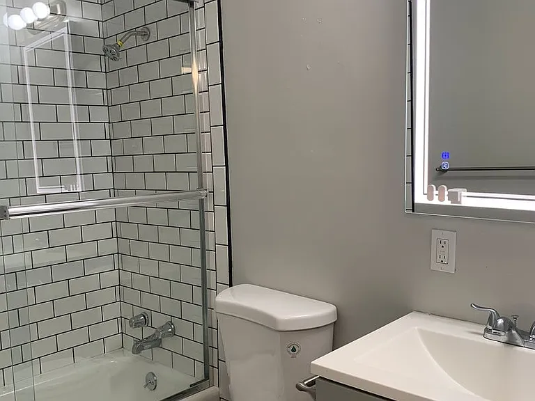3909 Kenwood Ave — Photo 17