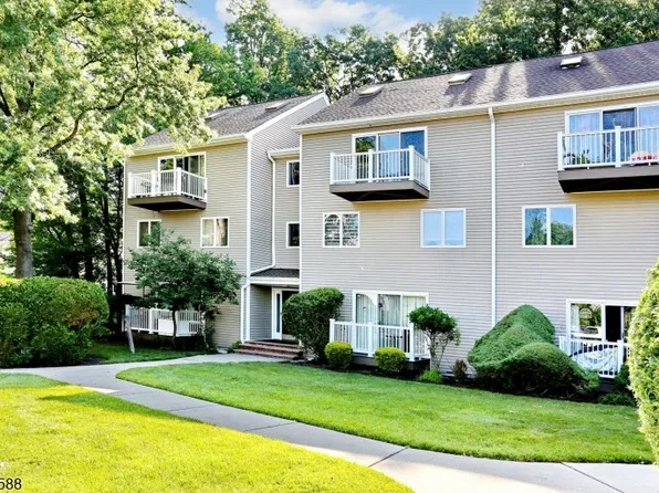 29 Presidential Dr #29, Englewood City, NJ 07631