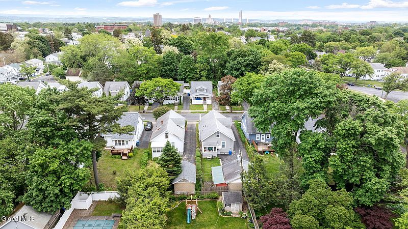 5th image of 191 Winthrop Avenue