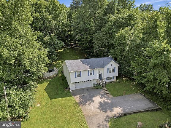 2nd image of 461 Rome Beauty Dr