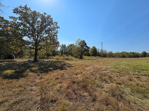 3rd image of 30362 W Highway 28