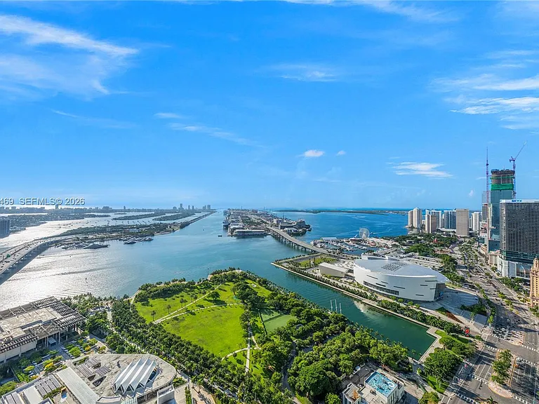 1100 Biscayne Blvd #5004 — Photo 23