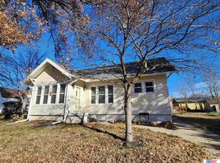 316 N 13th St, Beatrice, NE 68310