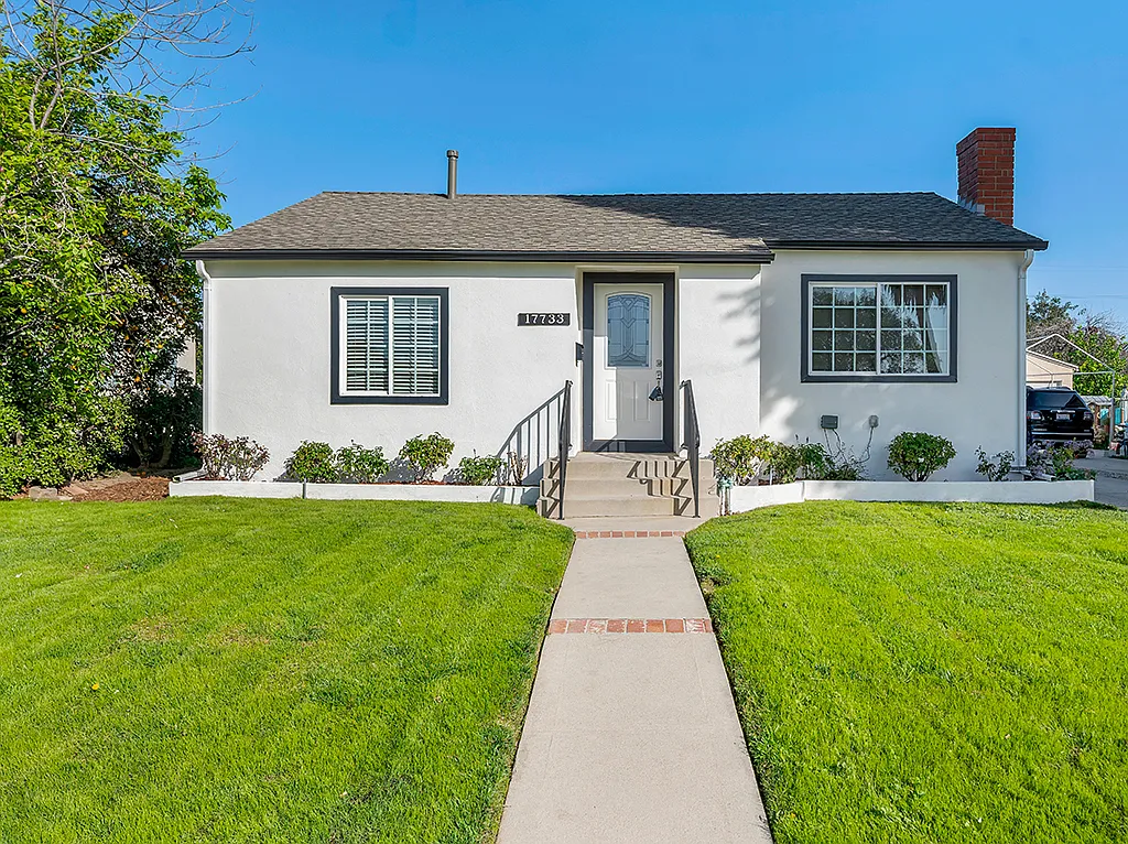Building Photo - 17733 Los Alimos St