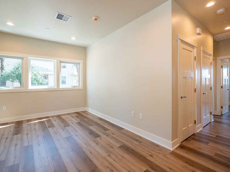 1st image of 120 Richardson St #6