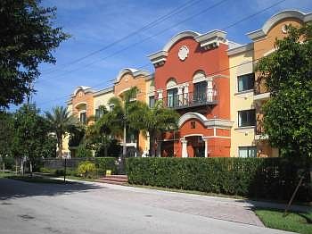 4th image of 2201 SE 18th St APT 107