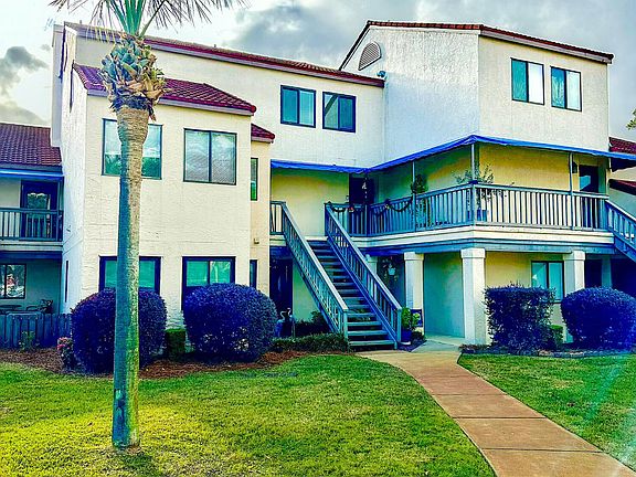 2nd image of 8253 Navarre Pkwy Unit B204