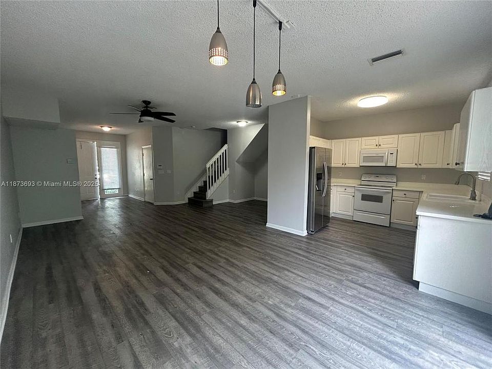 1st image of 4752 NW 59th Mnr #1