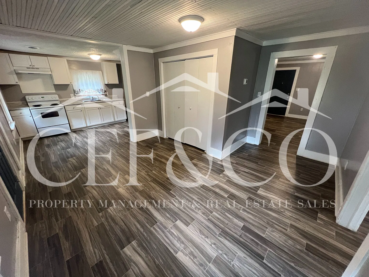 2 bed, 987 sqft, $895 — Photo 3