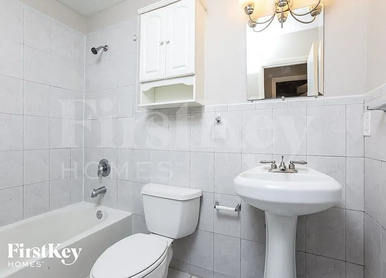 391 E Palmetto Ave — Photo 13