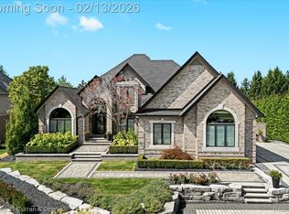 17739 Cranbrook Dr, Northville, MI