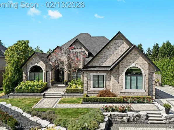 17739 Cranbrook Dr, Northville, MI 48168