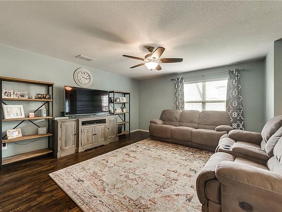 5th image of 7616 Lake Vista Way