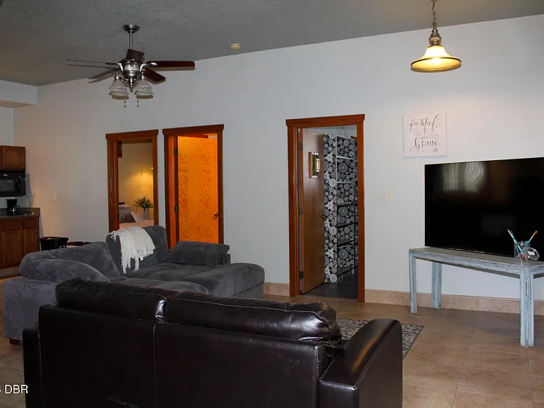 100 Peterson Ct — Photo 20