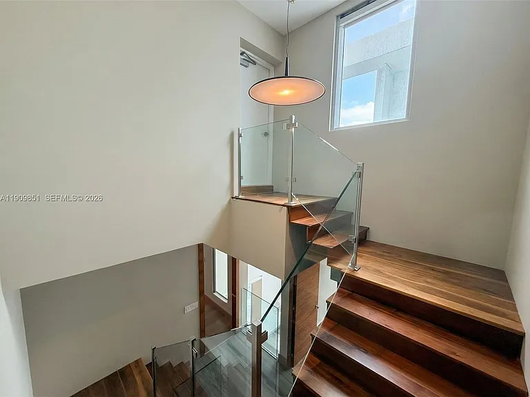 92 SW 3rd St #Penthouse 5213 — Photo 14