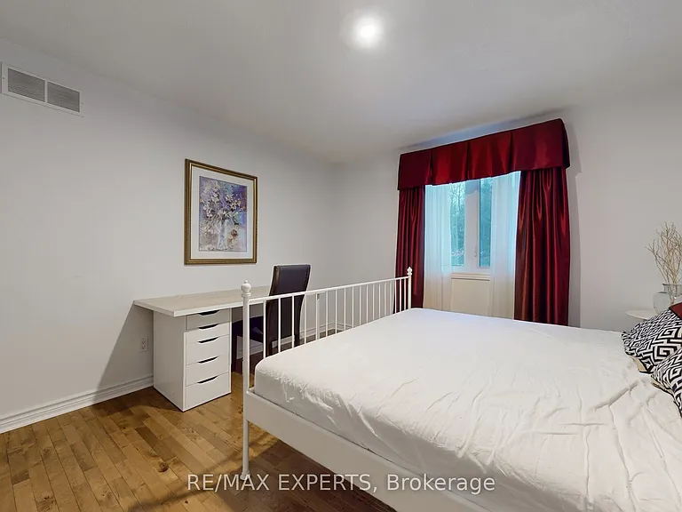 3180 Fleming Blvd — Photo 21