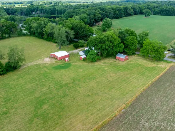 5453 Morse Lake Ave SE, Alto, MI 49302