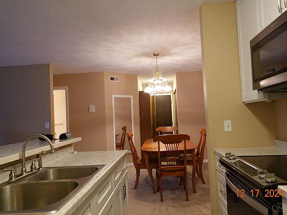 5th image of 5991 Meadowcreek Dr #3