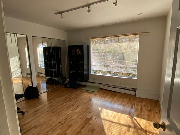 3rd image of 1412 W 14th Ave #405