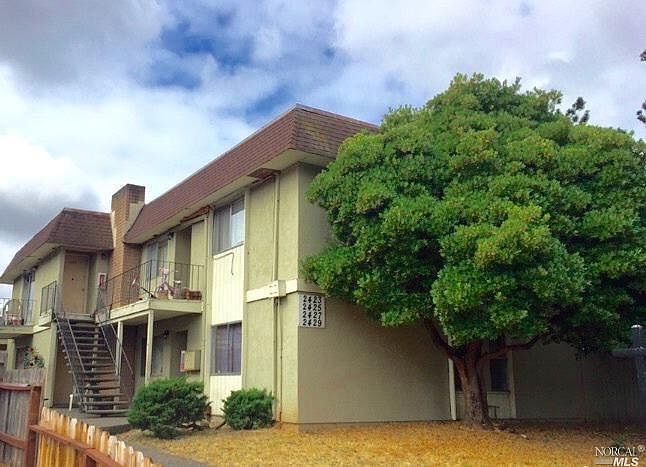 1st image of 2423 Colina Ct