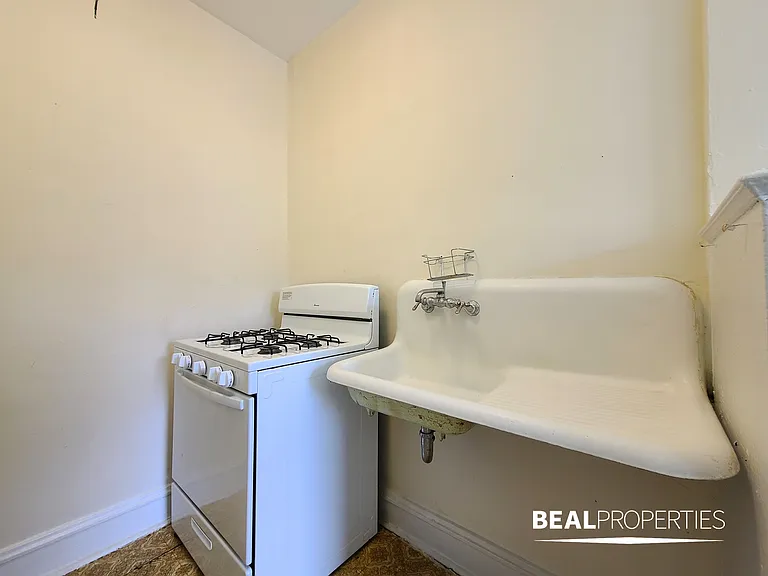 4851 North Damen — Photo 11