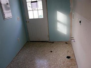 3rd image of 1572 Park Ave