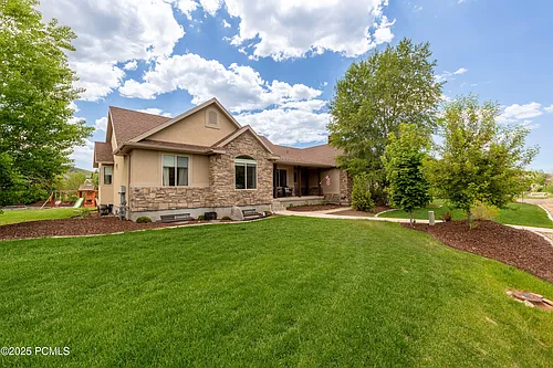566 Wild Willow Dr Photo 1