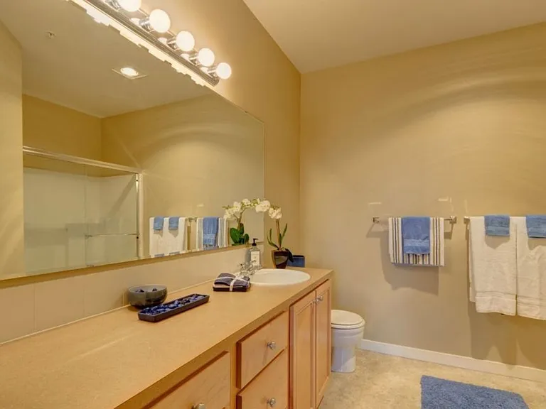 7709 Fairway Ave SE #201 — Photo 8