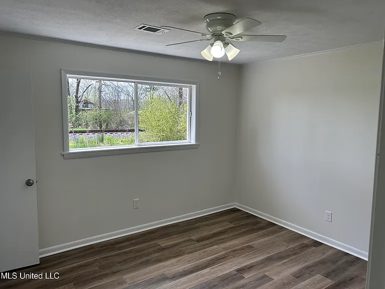 2647 State Highway 468 — Photo 15