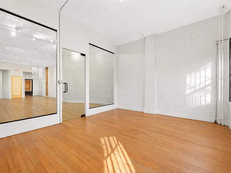 186 Ocean Ave #JC — Photo 2