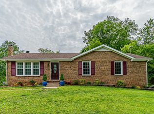 1805 Auburn Dr, Clarksville, TN 37043
