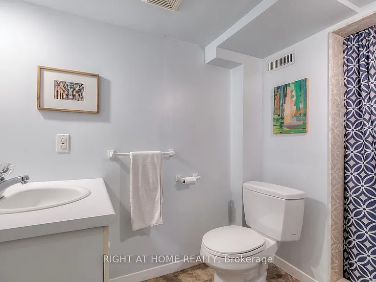 64 Royal York Rd — Photo 22