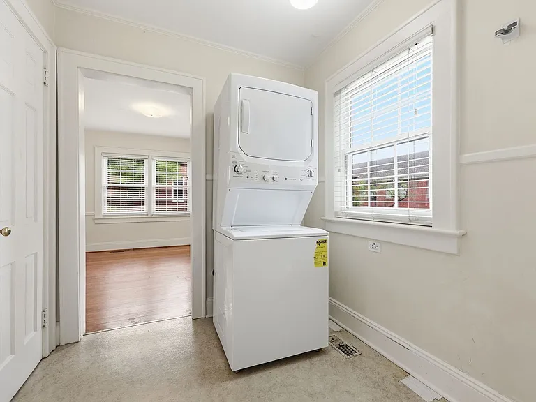 1203 S Main St — Photo 15