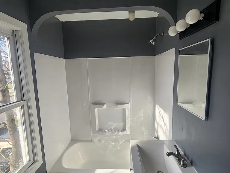 1725 E High St #1725 — Photo 5