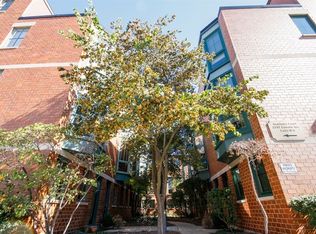 2707 N Seminary Ave #M, Chicago, IL 60614