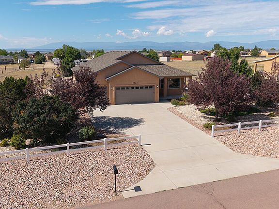 4th image of 1022 W Desert Sage Dr