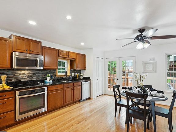 2nd image of 4004 Bali Ct
