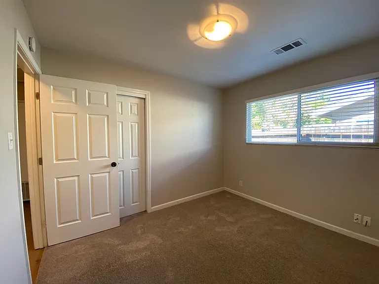 1772 Tallac St — Photo 16
