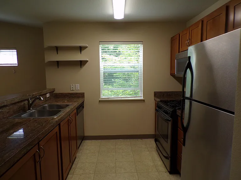 15052 NW Central Dr — Photo 5