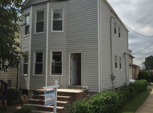 37 1st St #2, Lodi, NJ 07644