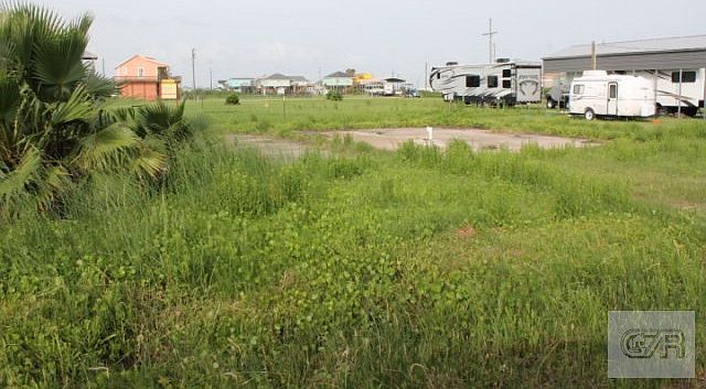 2nd image of 884 S Jacks Rd