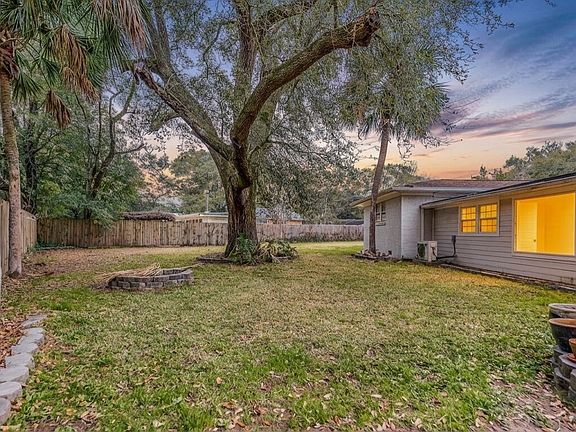 3rd image of 1005 Point Of Light Ln