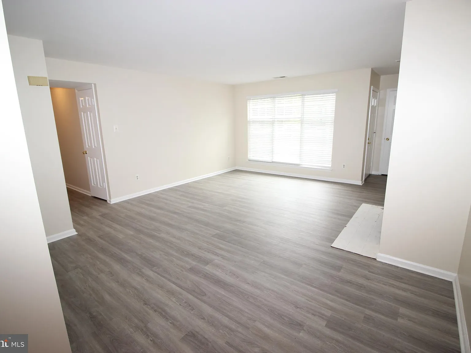 2 bed, 2.0 bath, 1250 sqft, $2,350 — Photo 4