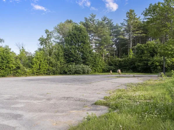 822 Kennedy Memorial Drive, Oakland, ME 04963