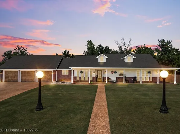 1430 Lakeview Estates Dr, Alma, AR 72921