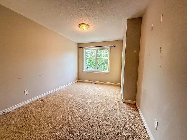 92 Selhurst Ave — Photo 16